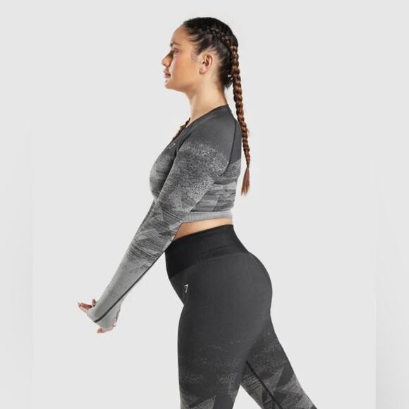 Gymshark Crop Top Black Print SZ S - Picture 3 of 11